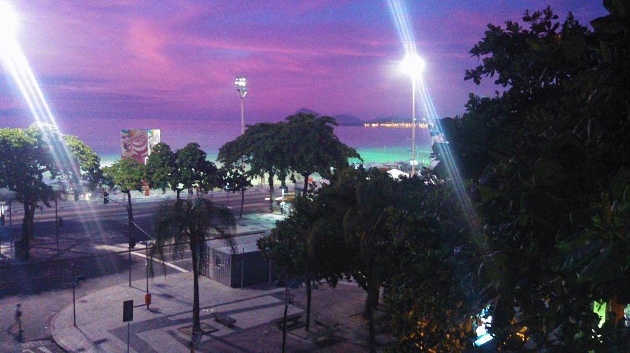 Copacabana Amazing - Av Atlantica * Rio de Janeiro